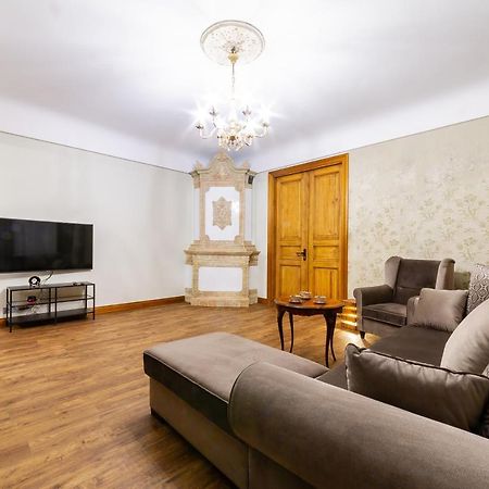 Ancient Storie's AP 65sqm Renovated Free parking Appartement Riga Buitenkant foto