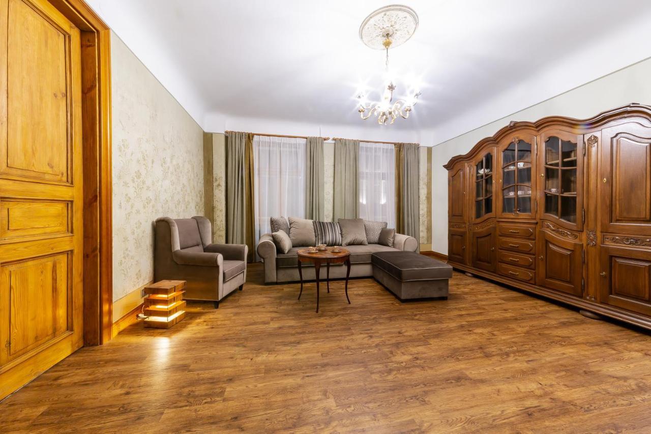 Ancient Storie's AP 65sqm Renovated Free parking Appartement Riga Buitenkant foto